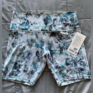 NWT Lululemon Align Shorts 8” Kaleidofloral